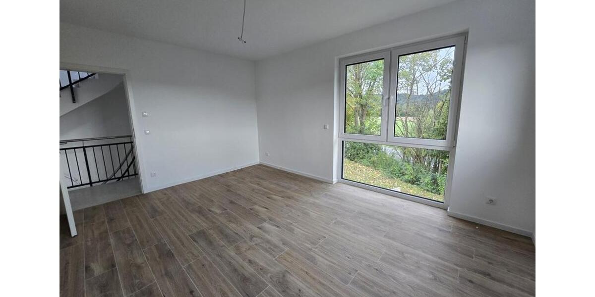 Reihenhaus Höchst im Odenwald - 4 Zimmer, 120 m&sup2;, 1.400&euro; | Angebot:26236776