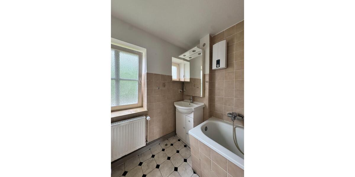 Etagenwohnung Sontra - 2 Zimmer, 330&euro; | Angebot:21686838