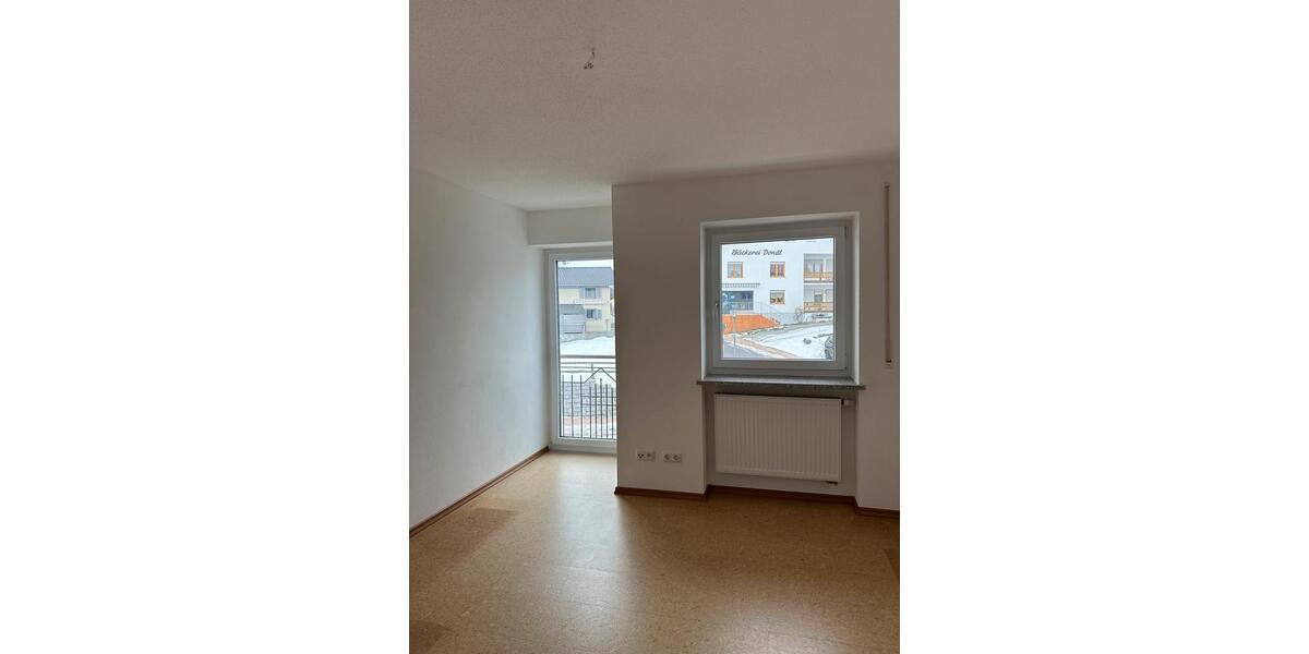 Etagenwohnung Winzer - 6 Zimmer, 176 m&sup2;, 1.350&euro; | Angebot:24280302