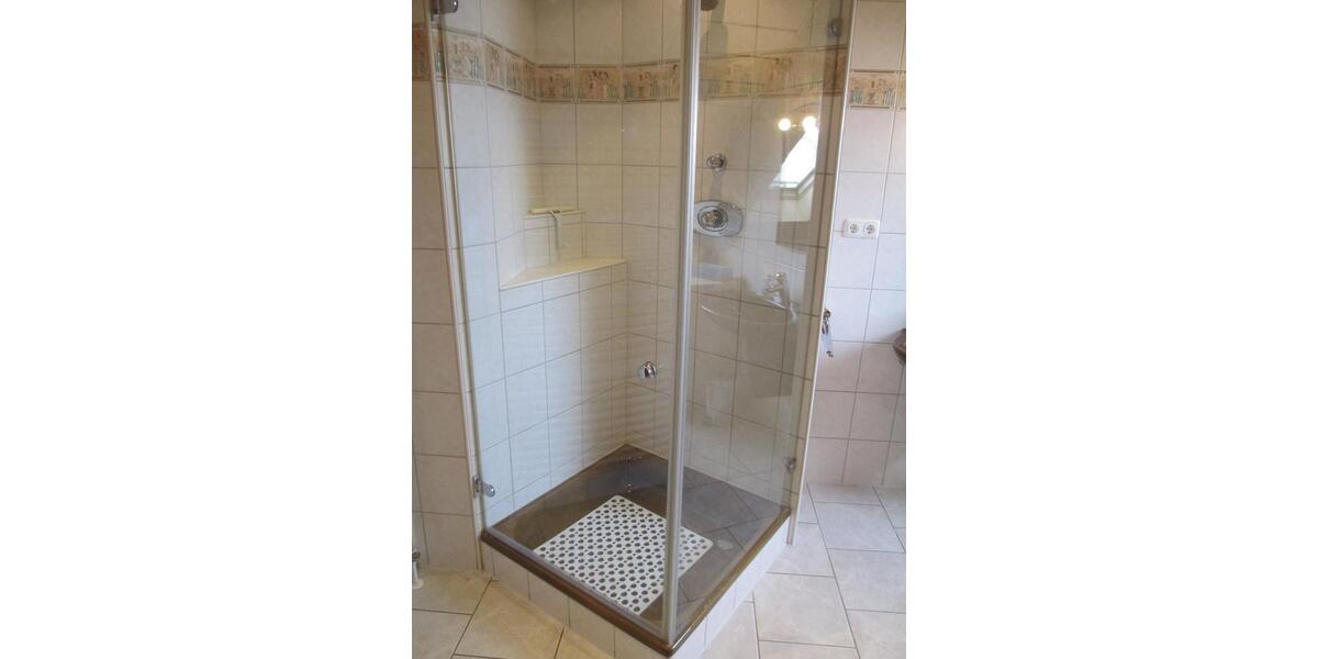 Wohnen auf Zeit Bindlach - 3 Zimmer, 110 m&sup2;, 80&euro; | Angebot:24872777