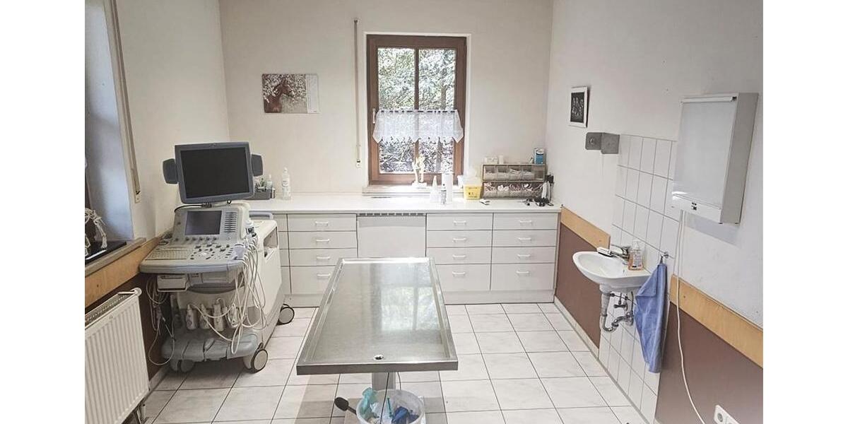 Erdgeschoßwohnung Münchsteinach - 8 Zimmer, 171 m&sup2;, 1.369&euro; | Angebot:26532045