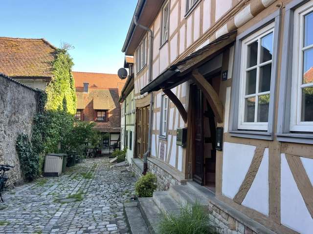 Etagenwohnung Heppenheim - 2 Zimmer, 70 m&sup2;, 850&euro; | Angebot:26692874