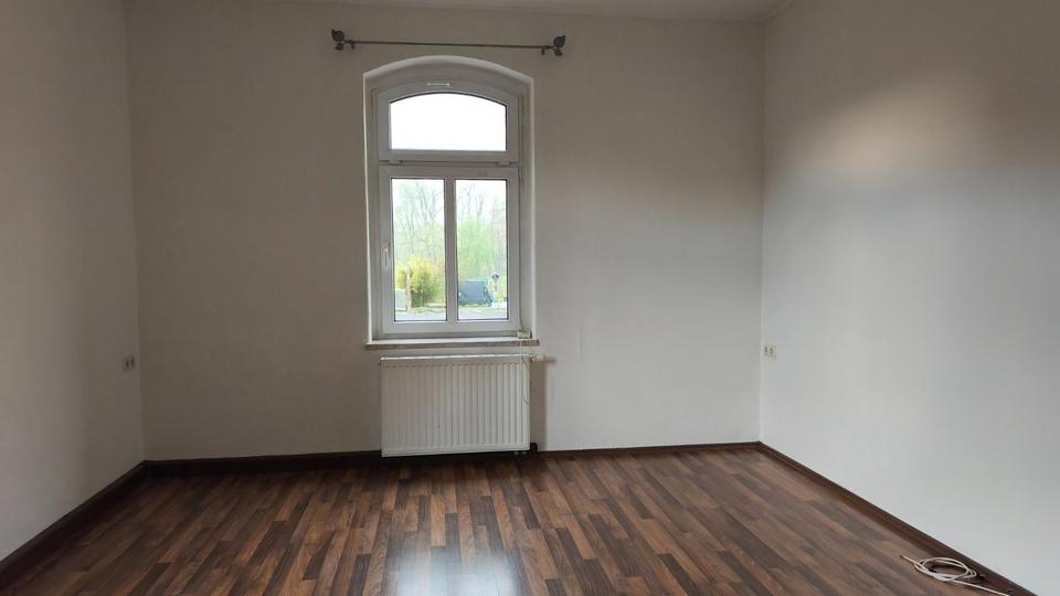 Erdgeschoßwohnung Hartenstein - 3 Zimmer, 81 m&sup2;, 490&euro; | Angebot:26223657