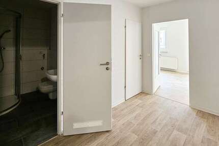Wohnung zum Mieten in Zwickau 330 € 50 m² 2 zimmer