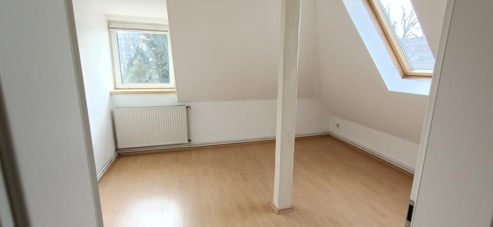 Dachgeschoßwohnung Mühlhausen (Thüringen) - 3 Zimmer, 60 m&sup2;, 415&euro; | Angebot:25321925