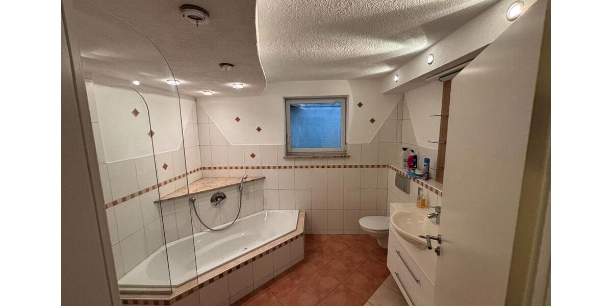Erdgeschoßwohnung Schöntal - 4 Zimmer, 96 m&sup2;, 890&euro; | Angebot:25614608