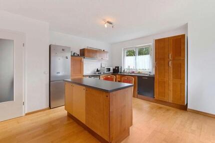 Moderne 2-Zimmer Wohnung mit grosser Dachtersasse zimmer