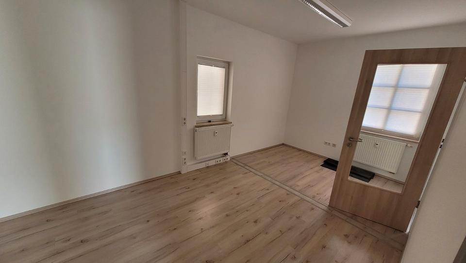 Erdgeschoßwohnung Bad Windsheim - 2 Zimmer, 64 m&sup2;, 600&euro; | Angebot:26632551
