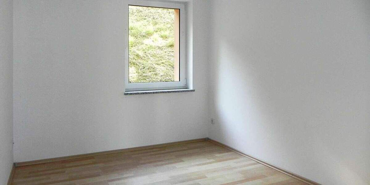 Etagenwohnung Greiz - 2 Zimmer, 55 m&sup2;, 370&euro; | Angebot:24722809