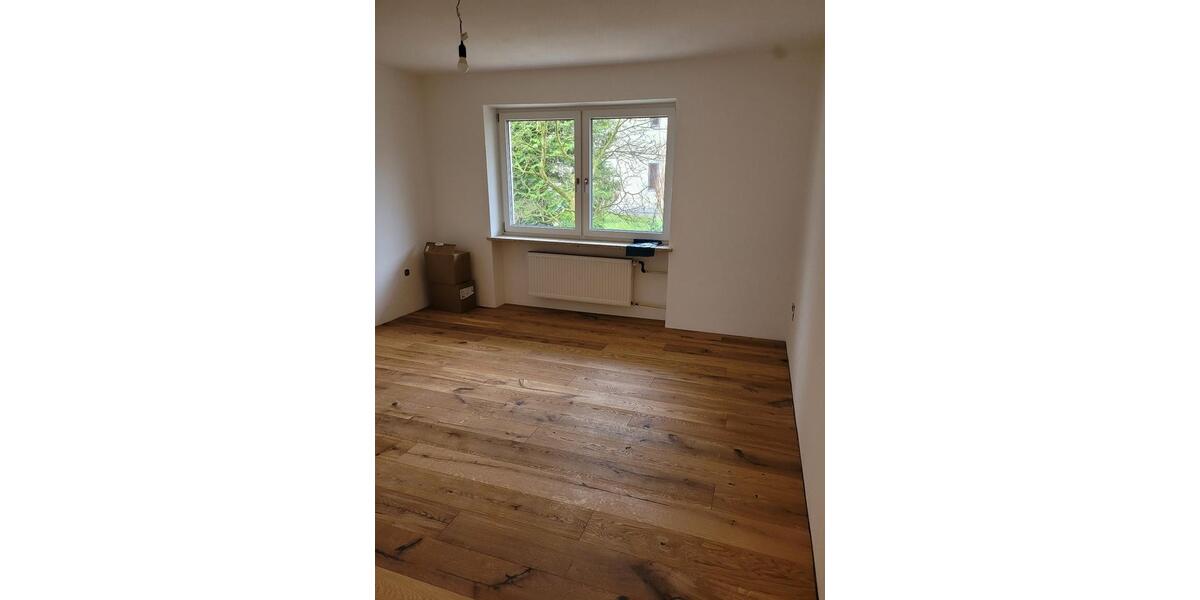 Einfamilienhaus Palling - 8 Zimmer, 2.200&euro; | Angebot:23250900