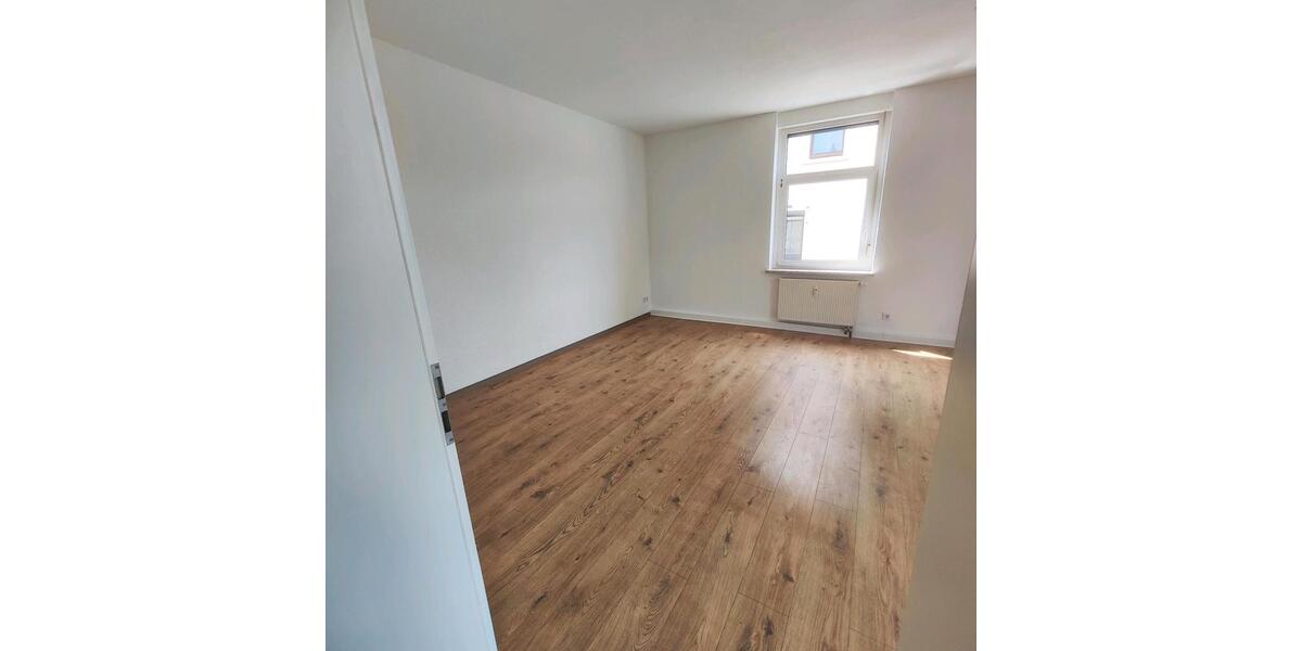 Etagenwohnung Werdau - 3 Zimmer, 81 m&sup2;, 675&euro; | Angebot:26413671