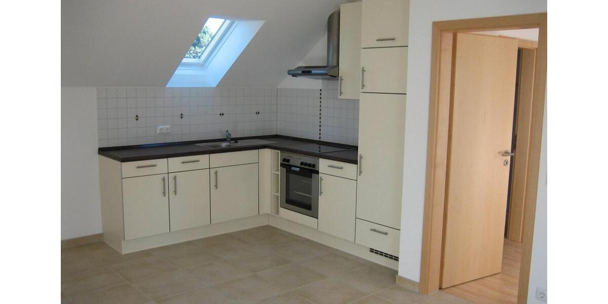 Dachgeschoßwohnung Berglern - 2 Zimmer, 32 m&sup2;, 480&euro; | Angebot:26603781