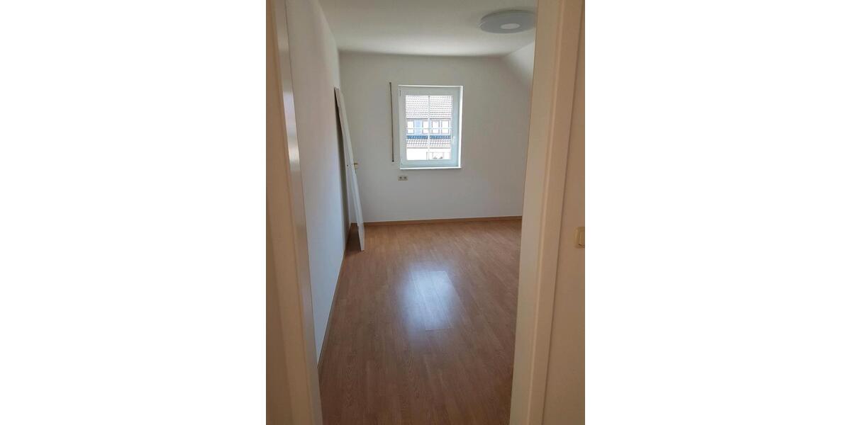 Dachgeschoßwohnung Schmalkalden - 2 Zimmer, 60 m&sup2;, 350&euro; | Angebot:24886292