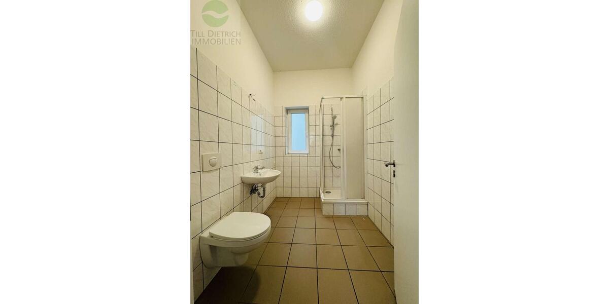 Erdgeschoßwohnung Ilmenau - 2 Zimmer, 32 m&sup2;, 300&euro; | Angebot:24751615