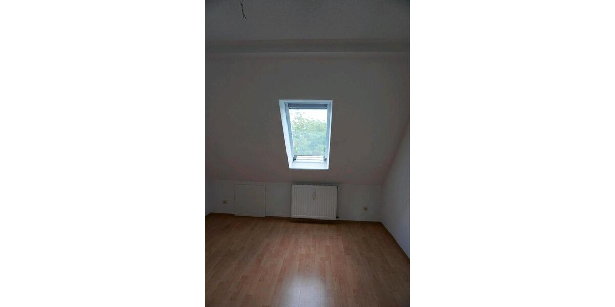 Dachgeschoßwohnung Zwenkau - 2 Zimmer, 39 m&sup2;, 350&euro; | Angebot:26568425