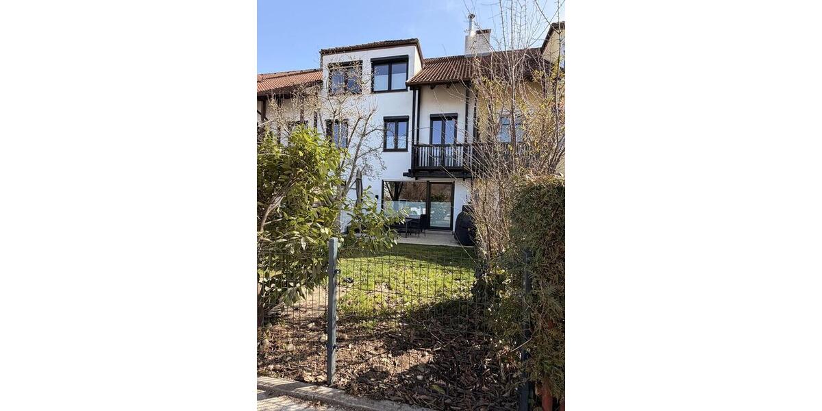 Reihenhaus München Bogenhausen - 7 Zimmer, 130 m&sup2;, 3.690&euro; | Angebot:25844361
