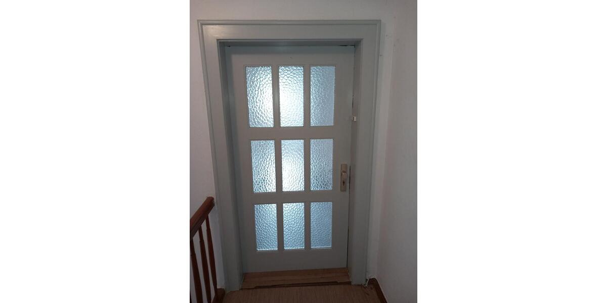 Dachgeschosswohnung teilsaniert 4 zimmer