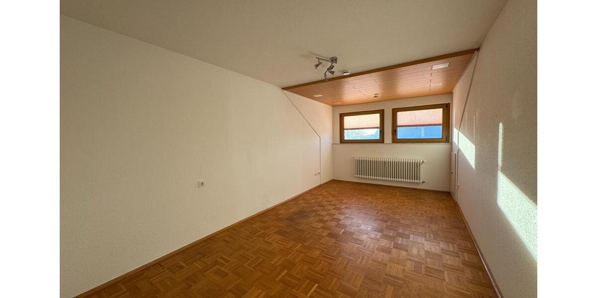 Dachgeschoßwohnung Stetten am kalten Markt - 3.5 Zimmer, 865&euro; | Angebot:23648997