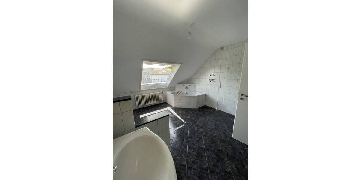 Etagenwohnung Eltville am Rhein Eltville - 2 Zimmer, 75 m&sup2;, 1.030&euro; | Angebot:26795257