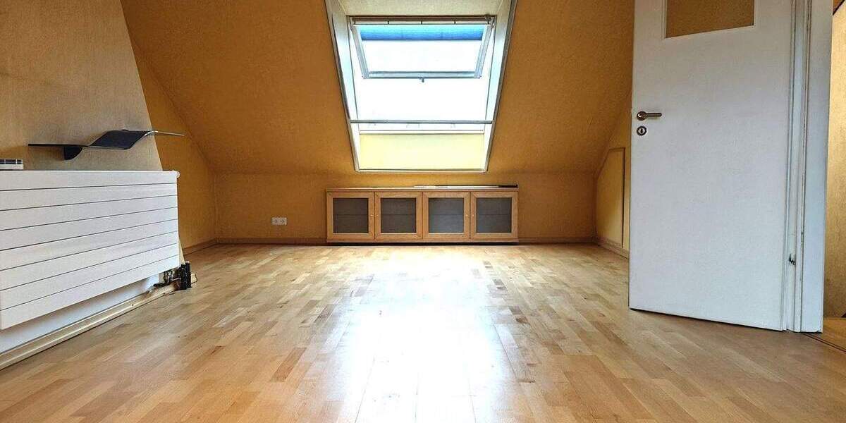 Reihenmittelhaus Bremen Altstadt - 4 Zimmer, 110 m&sup2;, 1.100&euro; | Angebot:25879505