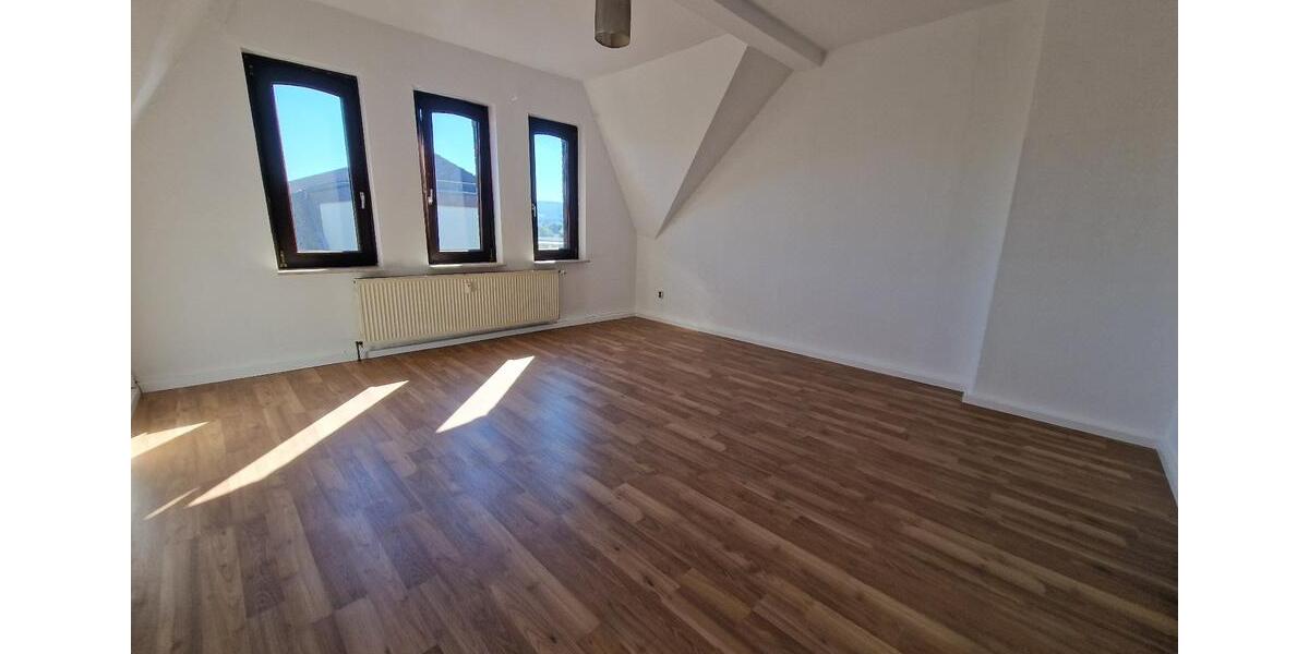 Dachgeschoßwohnung Bad Hersfeld - 5 Zimmer, 116 m&sup2;, 889&euro; | Angebot:25745440