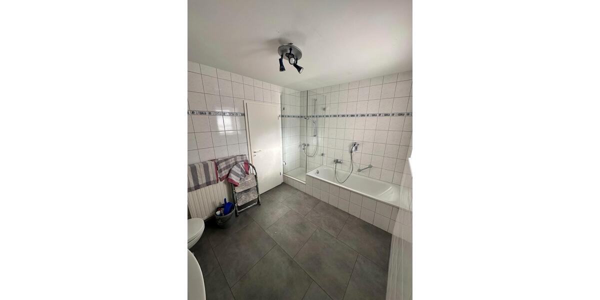 Erdgeschoßwohnung Schiffweiler - 2.5 Zimmer, 65 m&sup2;, 600&euro; | Angebot:26279510