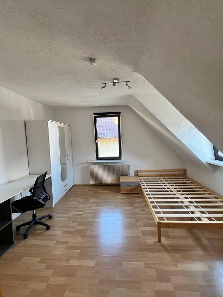 Zimmer in 4er-WG in Schwenningen zu vermieten ab November 2025 zimmer