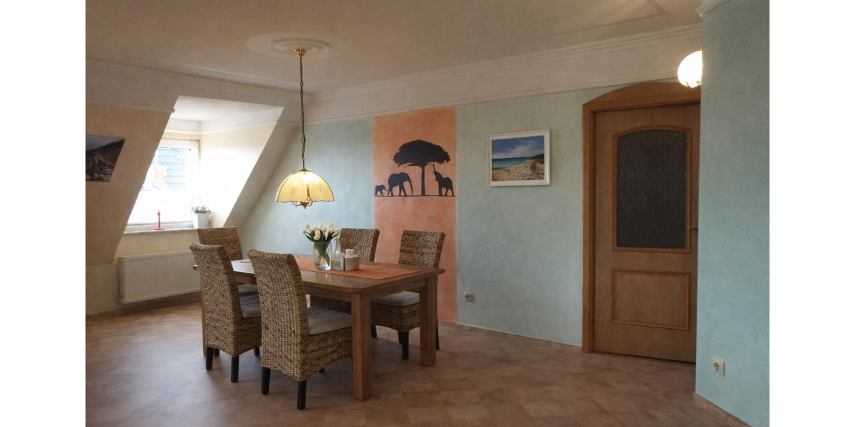 Dachgeschoßwohnung Demmin - 5 Zimmer, 155 m&sup2;, 999&euro; | Angebot:25852766