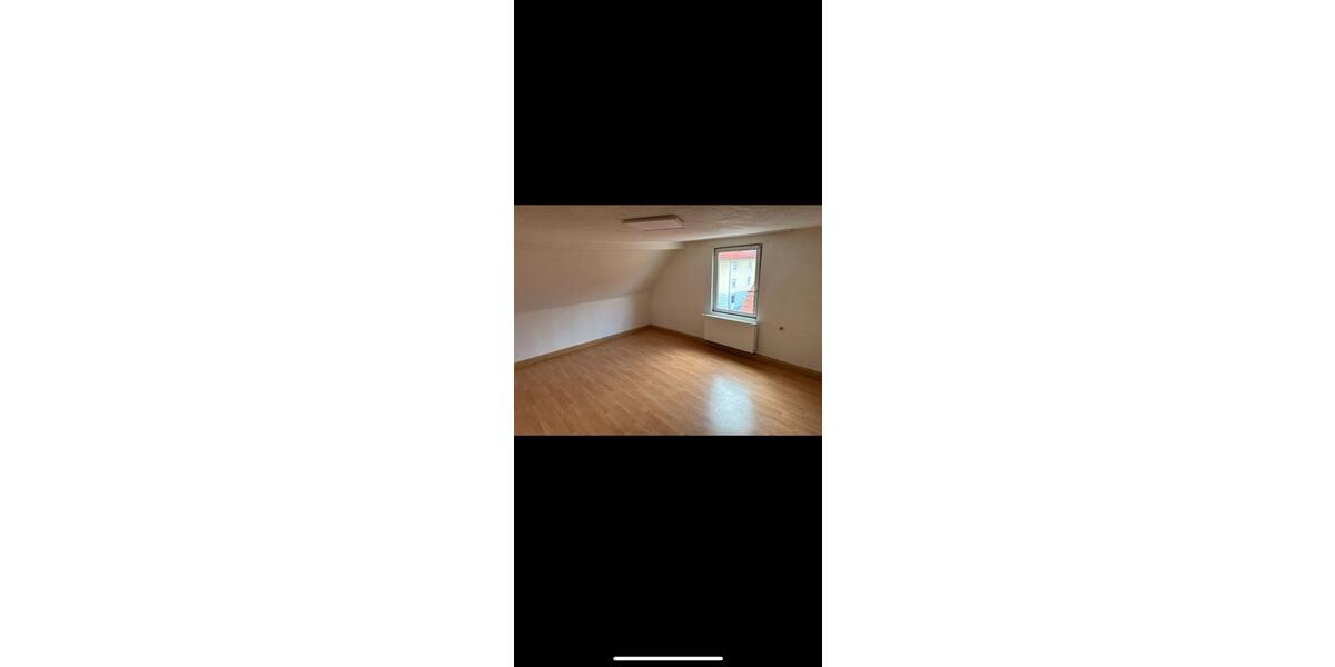 Dachgeschoßwohnung Tuttlingen - 3 Zimmer, 50 m&sup2;, 450&euro; | Angebot:26691636