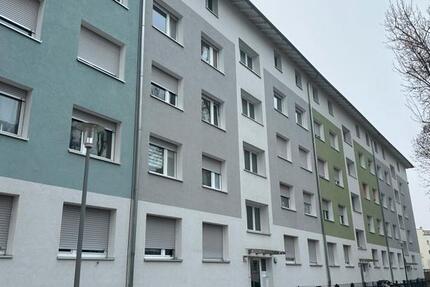 Erstbezug nach Sanierung ! 3 zimmer