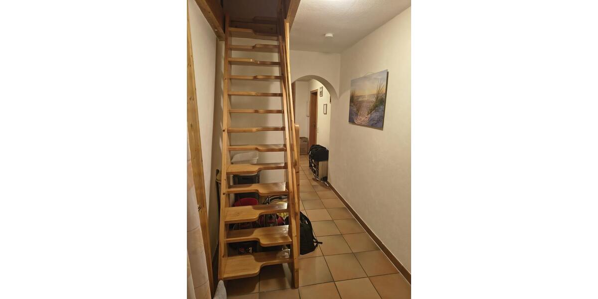 Dachgeschoßwohnung Schlitz - 5 Zimmer, 158 m&sup2;, 650&euro; | Angebot:24372326