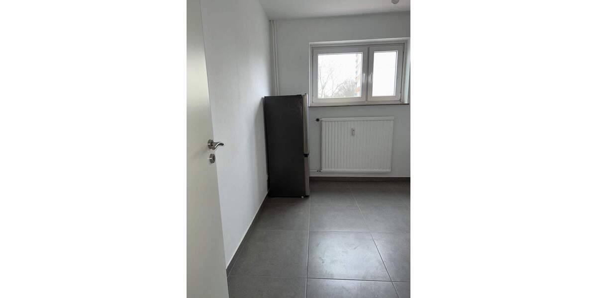 Etagenwohnung Bremen Westend - 4 Zimmer, 92 m&sup2;, 1.000&euro; | Angebot:25152622