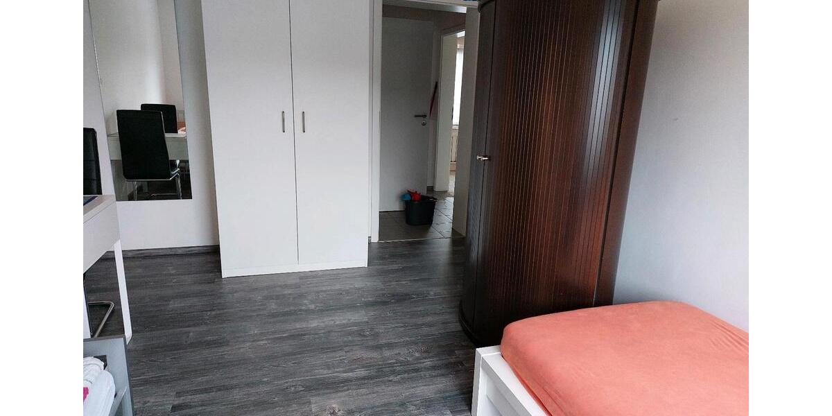 Wohnen auf Zeit Wolfsburg - 6 Zimmer, 16 m&sup2;, 480&euro; | Angebot:23298650