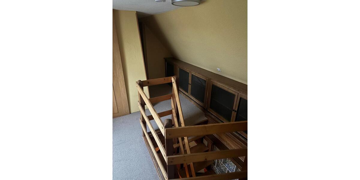 Dachgeschoßwohnung Stadthagen - 6 Zimmer, 145 m&sup2;, 900&euro; | Angebot:24801342