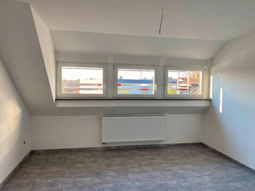 TOP SANIERTE 3 ZKB Wohnung