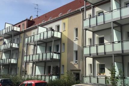 Renovierte 2-Zimmer-Wohnung mit Balkon zimmer