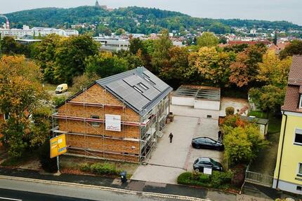 Exklusive Dachgeschosswohnung – Fußbodenheizung, Designglas, EBK 3 zimmer