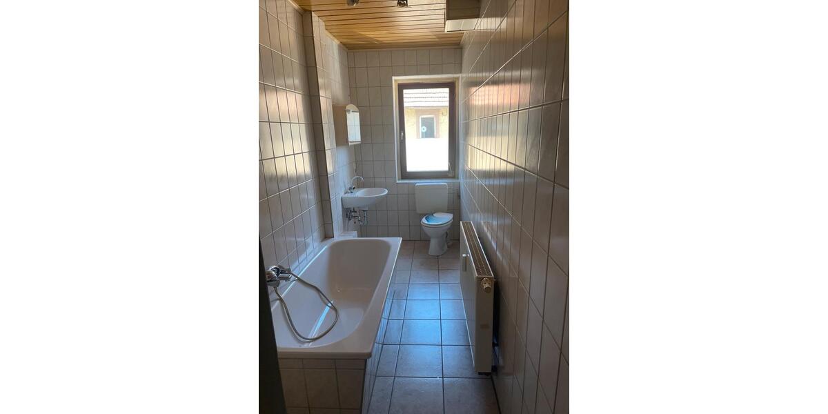 Etagenwohnung Gemünden am Main - 3 Zimmer, 70 m&sup2;, 700&euro; | Angebot:26281594
