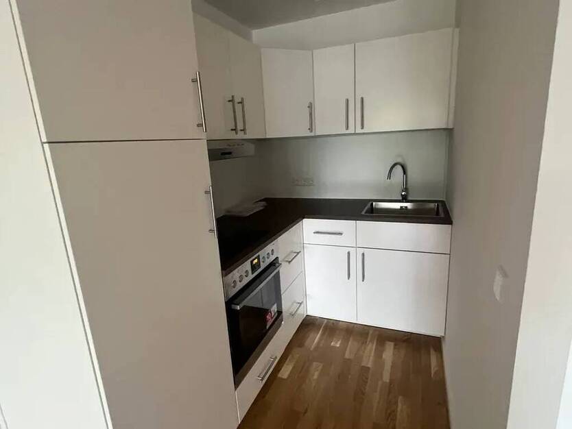 Lichtdurchflutete 2-Zimmer-Wohnung mit großem Balkon in Toplage Haidhausen