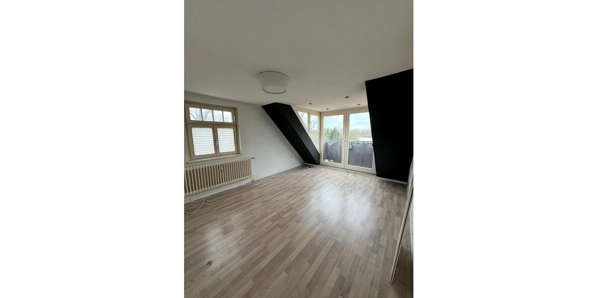Dachgeschoßwohnung Lage - 2 Zimmer, 50 m&sup2;, 500&euro; | Angebot:26338398