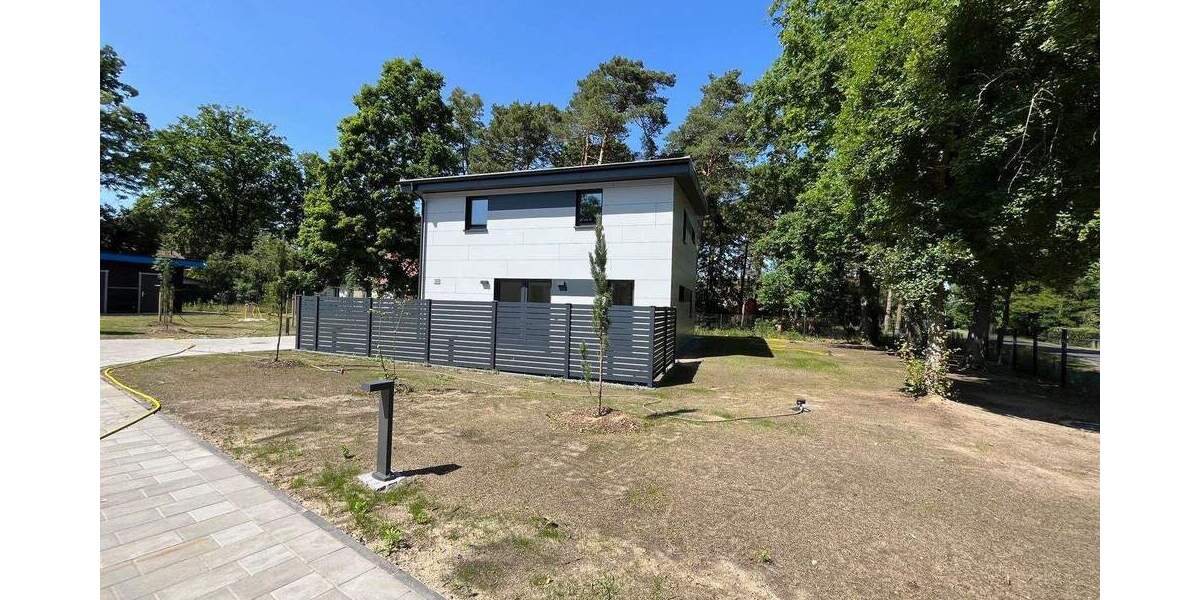 Einfamilienhaus Schwerin - 4 Zimmer, 139 m&sup2;, 2.100&euro; | Angebot:25262671