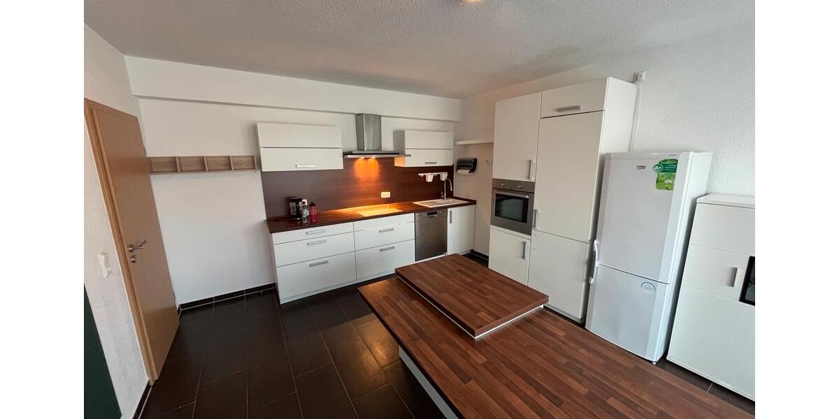 Etagenwohnung Siegen Weidenau - 3 Zimmer, 107 m&sup2;, 1.350&euro; | Angebot:25842747