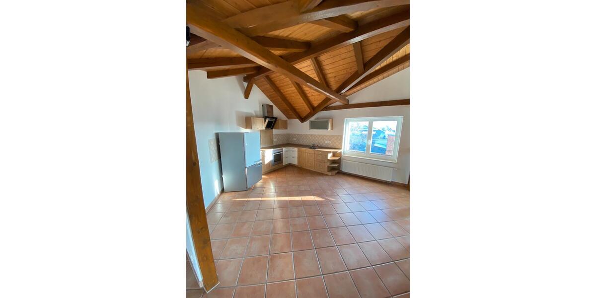 Dachgeschoßwohnung Parchim - 3 Zimmer, 105 m&sup2;, 1.195&euro; | Angebot:25832046