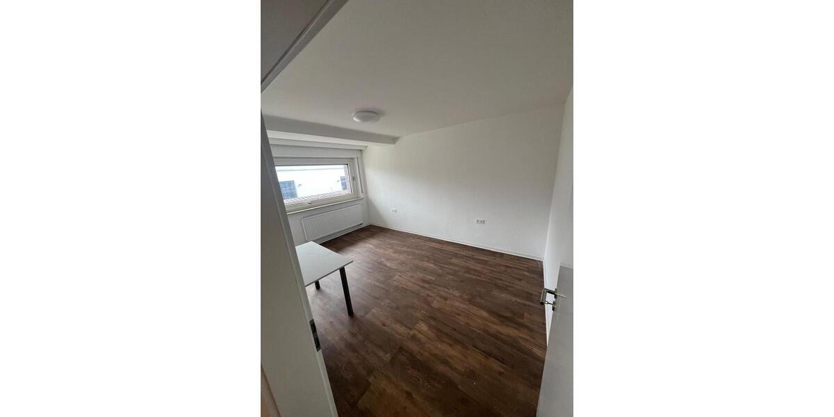 Erdgeschoßwohnung Pfungstadt - 4.5 Zimmer, 100 m&sup2;, 1.500&euro; | Angebot:26024527