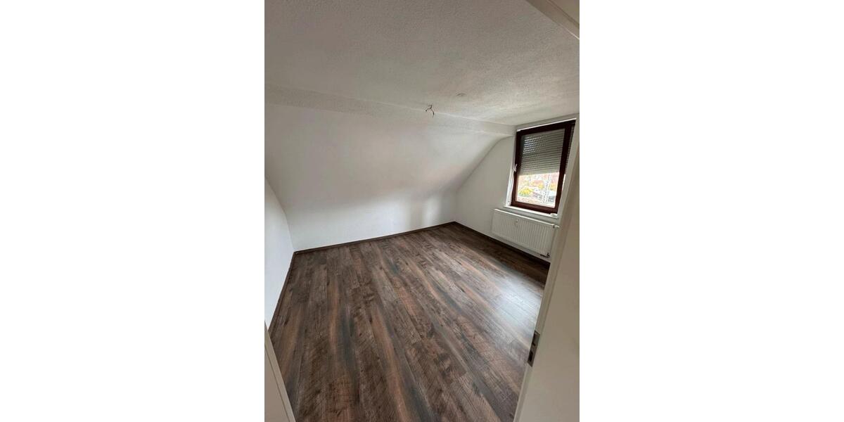 Dachgeschoßwohnung Möckmühl - 3 Zimmer, 60 m&sup2;, 750&euro; | Angebot:26030748