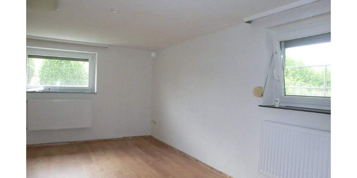 Etagenwohnung Niederwerrn - 2 Zimmer, 55 m&sup2;, 300&euro; | Angebot:26187669
