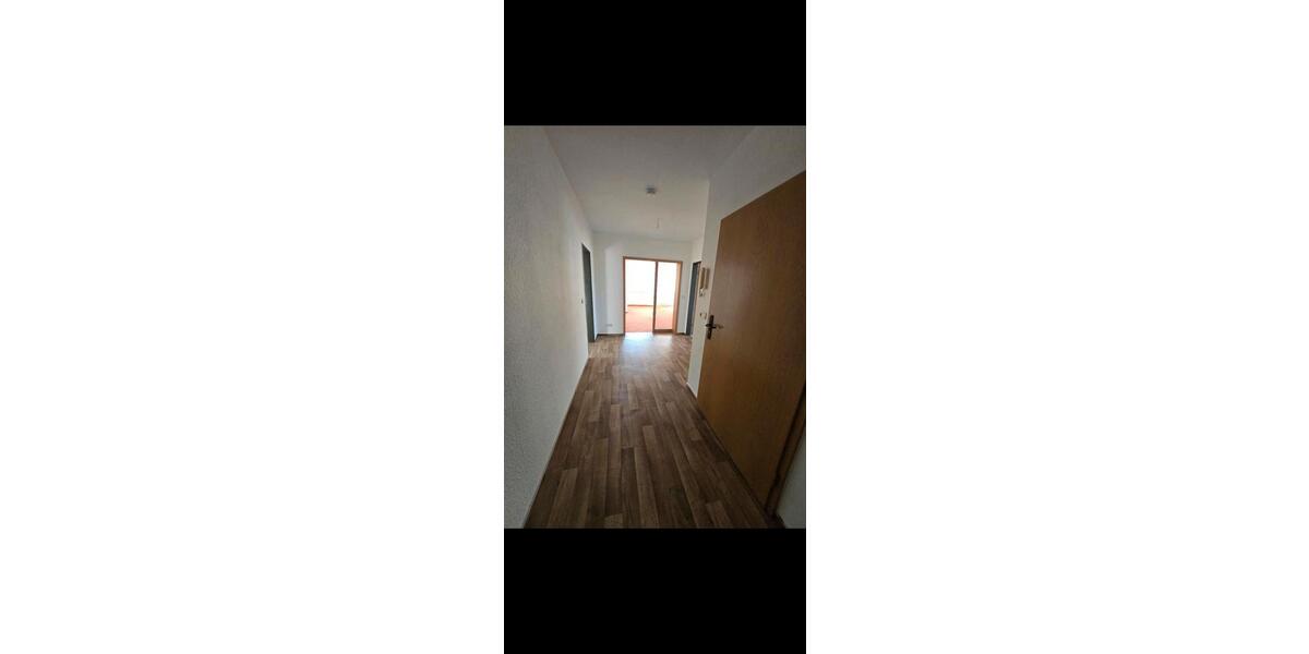 Etagenwohnung Gommern Ladeburg - 3 Zimmer, 90 m&sup2;, 585&euro; | Angebot:25723605