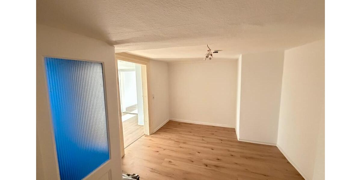 Etagenwohnung Bad Hersfeld - 3 Zimmer, 97 m&sup2;, 780&euro; | Angebot:26018258