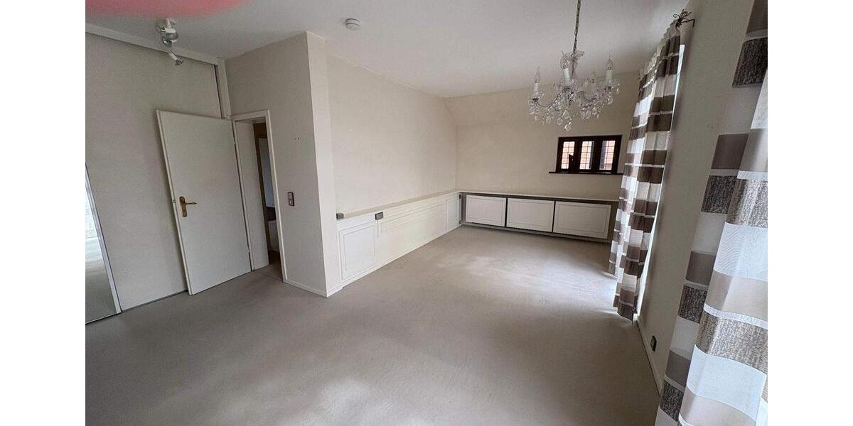 Etagenwohnung Helmstedt - 5 Zimmer, 130 m&sup2;, 950&euro; | Angebot:26491369