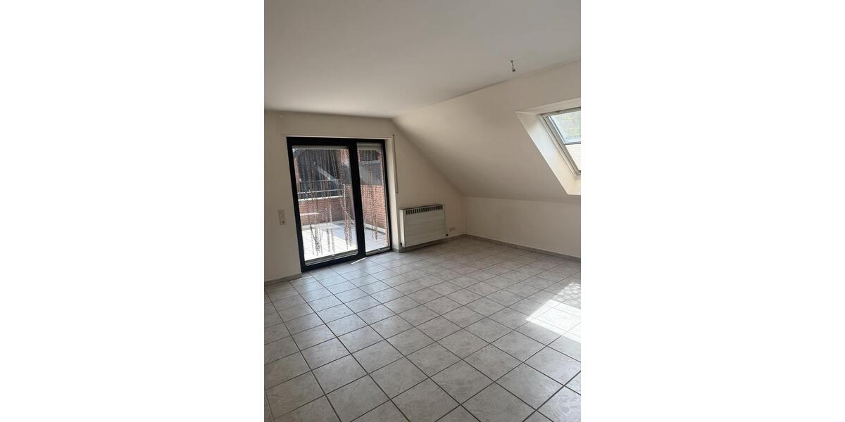 Etagenwohnung Schwalmtal - 3 Zimmer, 100 m&sup2;, 1.200&euro; | Angebot:26635286